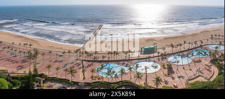 Erhöhte Aussicht auf Strände, Promenade und Indischen Ozean, Durban, Provinz KwaZulu-Natal, Südafrika, Afrika Copyright: FrankxFell 844-33319 Stockfoto