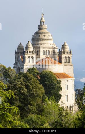 Portugal, Viana do Castelo. Heiligtum des Heiligen Herzens auf dem Monte de Luzia, dem Berg Saint Lucy. Stockfoto