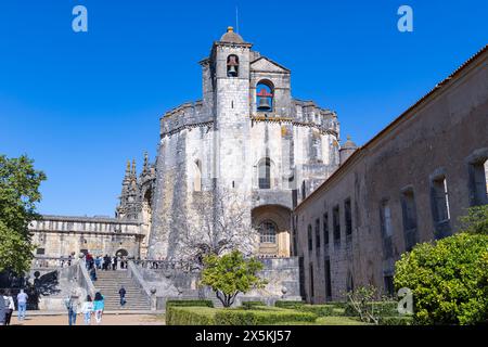 Portugal, Tomar. Das Kloster Christi, Convento de Cristo, im Schloss Tomar. Erbaut von den Tempelrittern, UNESCO-Weltkulturerbe. Stockfoto