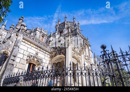 Portugal, Sintra. Die kunstvolle Kapelle von Quinta da Regaleira, die zum UNESCO-Weltkulturerbe gehört. Stockfoto