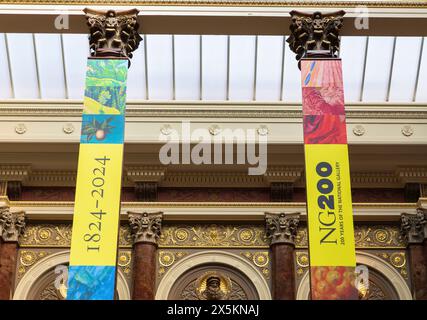 National Gallery, Trafalgar Square, London, Großbritannien. Mai 2024. Die National Gallery bereitet die Feierlichkeiten zum 200. Geburtstag vor. Am Freitag und Samstag (10. Und 11. Mai) wird von 21:00 bis 23:00 Uhr eine „Big Birthday Light Show“ auf die Vorderseite des Gebäudes projiziert. Quelle: Stuart Robertson/Alamy Live News. Stockfoto