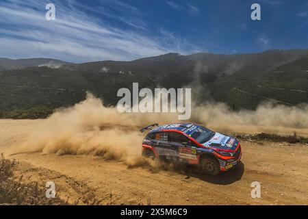 35 Kris MEEKE, Stuart LOUDON, Hyundai I2O Rally2, Aktion während der Rally de, Portugal. , . WRC World Rallye Car Championship, 9. Bis 12. Mai 2024 in Matoshinhos, Portugal - Foto Nikos Katikis/DPPI Credit: DPPI Media/Alamy Live News Stockfoto