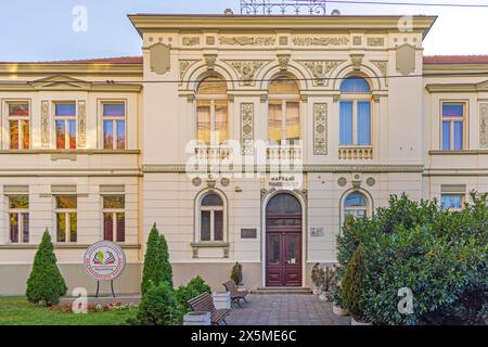 Krusevac, Serbien - 12. Oktober 2023: Universitätspädagogik Fakultät für Landwirtschaft in der Kosanciceva Straße. Stockfoto