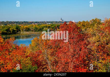 USA, Minnesota, Mendota Heights. Herbstfarbe, Mississippi River Valley Stockfoto