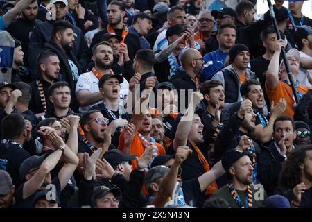 Bergamo, Italien. Mai 2024. Die Fans von Olympique de Marseille bejubeln ihre Mannschaft während des Spiels der UEFA Europa League im Gewiss-Stadion in Bergamo. Der Bildnachweis sollte lauten: Jonathan Moscrop/Sportimage Credit: Sportimage Ltd/Alamy Live News Stockfoto
