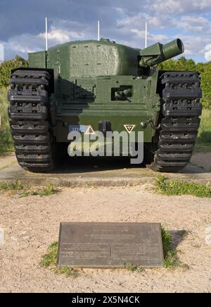 Graye-sur-Mer, Frankreich - 30. April 2024: Churchill AVRE One Charlie während des Zweiten Weltkriegs. Selektiver Fokus Stockfoto