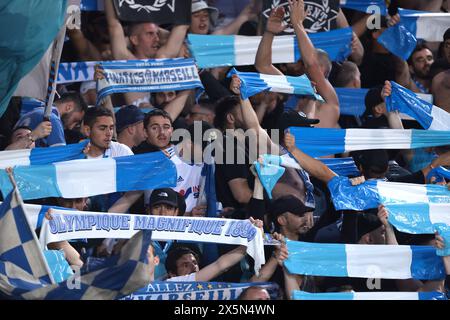 Bergamo, Italien. Mai 2024. Die Fans von Olympique de Marseille bejubeln ihre Mannschaft während des Spiels der UEFA Europa League im Gewiss-Stadion in Bergamo. Der Bildnachweis sollte lauten: Jonathan Moscrop/Sportimage Credit: Sportimage Ltd/Alamy Live News Stockfoto