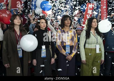 The Girls on the Bus Carla Gugino, Melissa Benoist, Natasha Behnam und