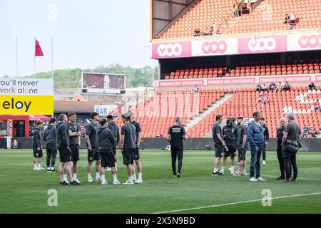 Lüttich, Belgien. Mai 2024. Die Spieler von Westerlo werden auf dem Spielfeld vor einem Fußballspiel zwischen Standard de Lüttich und KVC Westerlo am Freitag, den 10. Mai 2024 in Lüttich, am 8. Tag (von 10) der Europa-Play-offs der ersten Liga der belgischen Meisterschaft 2023-2024 (Jupiler Pro League) abgebildet. BELGA FOTO BRUNO FAHY Credit: Belga News Agency/Alamy Live News Stockfoto