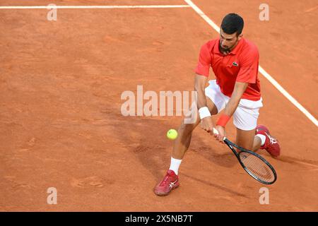 Rom, Italien. Mai 2024. Novak Djokovic während des Spiels gegen Corentin Moutet beim Internazionali BNL d’Italia 2024 Tennis Turnier im Foro Italico in Rom, Italien am 10. Mai 2024. Quelle: Insidefoto di andrea staccioli/Alamy Live News Stockfoto