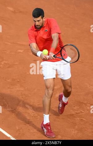 Rom, Italien. Mai 2024. Novak Djokovic während des Spiels gegen Corentin Moutet beim Internazionali BNL d’Italia 2024 Tennis Turnier im Foro Italico in Rom, Italien am 10. Mai 2024. Quelle: Insidefoto di andrea staccioli/Alamy Live News Stockfoto