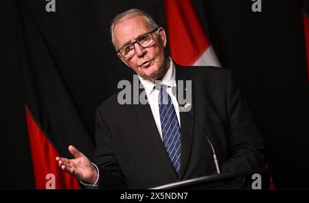 Ottawa, Kanada. Mai 2024. Bill Blair, kanadischer Verteidigungsminister, spricht auf einer Pressekonferenz. Der Minister trifft auf seine Militärpolitikreise mit Kollegen, Diplomaten und Offizieren. Quelle: Britta Pedersen/dpa/Alamy Live News Stockfoto