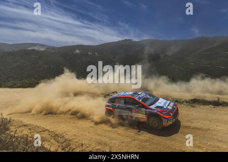 35 Kris MEEKE, Stuart LOUDON, Hyundai I2O Rally2, Aktion während der Rally de Portugal 2024, 5. Runde der WRC-Weltmeisterschaft 2024, vom 9. Bis 12. Mai 2024 in Matoshinhos, Portugal Credit: Independent Photo Agency/Alamy Live News Stockfoto