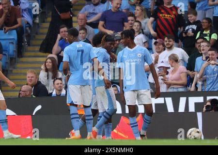 Stephen Mfuni (Manchester City U18) erzielt sein Team beim FA Youth Final Spiel zwischen Manchester City und Leeds United am Freitag, den 10. Mai 2024, im Etihad Stadium in Manchester. (Foto: Pat Scaasi | MI News) Credit: MI News & Sport /Alamy Live News Stockfoto