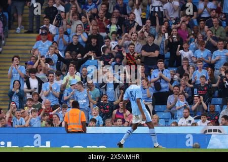 Stephen Mfuni (Manchester City U18) erzielt sein Team beim FA Youth Final Spiel zwischen Manchester City und Leeds United am Freitag, den 10. Mai 2024, im Etihad Stadium in Manchester. (Foto: Pat Scaasi | MI News) Credit: MI News & Sport /Alamy Live News Stockfoto