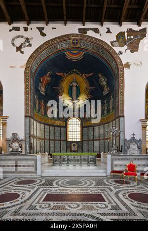 Salerno, Italien - 4. August 2023: Kathedrale von Salerno oder Kathedrale von St. Matthäus und St. Gregor dem Großen (Cattedrale di San Matteo e San Gregorio Ma Stockfoto