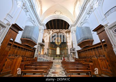 Salerno, Italien - 4. August 2023: Kathedrale von Salerno oder Kathedrale von St. Matthäus und St. Gregor dem Großen (Cattedrale di San Matteo e San Gregorio Ma Stockfoto