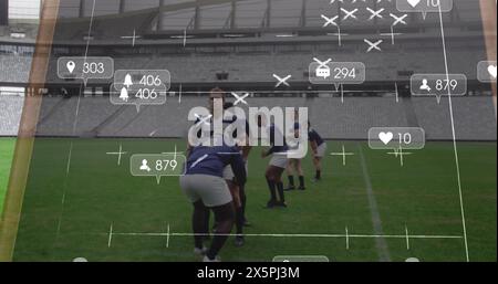 Bild der Benachrichtigungsbalken, Strategie auf Schiefer über verschiedene Rugbyspieler, die Matches spielen Stockfoto