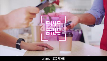 Bild des qr-Codes und der Datenverarbeitung über dman Pay mit Smartphone im Geschäft Stockfoto