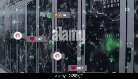 Bild der Datenverarbeitung in sozialen Medien über Computerserver Stockfoto