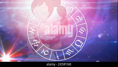 Bild eines skorpio-Sternzeichens mit einem Horoskop-Rad, das sich über Sternen dreht, auf blauem bis violettem Hintergrund Stockfoto