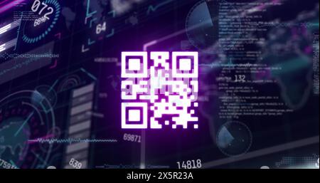 Bild des qr-Codes und der Datenverarbeitung auf schwarzem Hintergrund Stockfoto