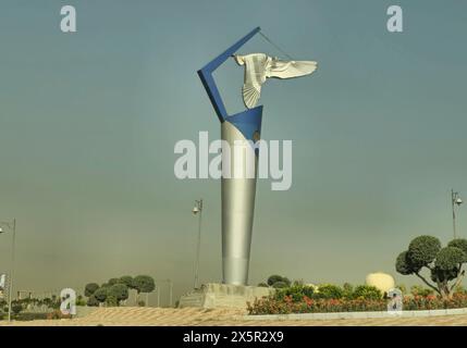 Kairo, Ägypten, 27. März 2024: Schild für den internationalen Flughafen Kairo, der wichtigste internationale Flughafen von Kairo und der größte und geschäftigste Flughafen in Egy Stockfoto