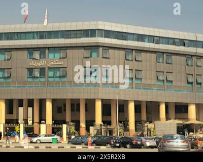 Kairo, Ägypten, 27. März 2024: Elektrizitätskrankenhaus von Ägypten, in Heliopolis, Kairo Almaza, für Elektrizitätsauthentifizierung und öffentliche Krankenhausproduktion Stockfoto