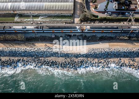 Strand Cabrera de mar, Meeresspiegelanstieg. El Maresme, Katalonien, Spanien Stockfoto