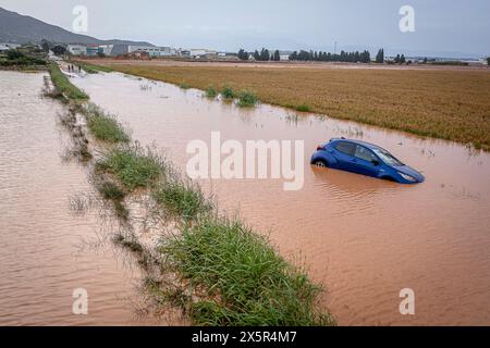 Überflutetes Land, nach einem großen Sturm, in Amposta, Tarragona, Spanien. September 2023 Stockfoto