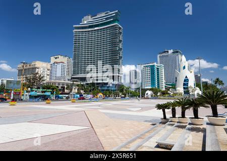 Strandpromenade mit Hotels im Zentrum von Nha Trang, Provinz Khan Hoa, Vietnam, Vietnam Stockfoto