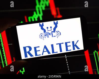 Konskie, Polen – 10. Mai 2024: Das Firmenlogo von Realtek wird auf dem Mobiltelefon angezeigt Stockfoto