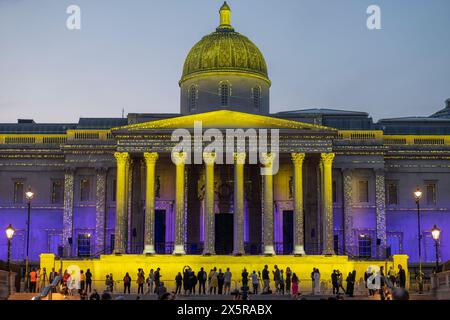 Trafalgar Square, London, Großbritannien. Mai 2024. Die National Gallery NG200 Bicentenary Lichtprojektionen Probe findet im Zentrum von London statt. Stockfoto