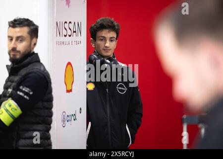 Berlin, Deutschland. Mai 2024. Berlin, Allemagne. Mai 2024. Gabriele Mini (ita), Nissan Formula E Team, Nissan e-4ORCE 04, Porträt während des Berlin ePrix 2024, 7. Treffens der ABB FIA Formel E Weltmeisterschaft 2023-24, auf dem Tempelhof Airport Street Circuit vom 10. Bis 12. Mai 2024 in Berlin - Foto André Ferreira/DPPI Credit: DPPI Media/Alamy Live News Credit: DPPI Media/Alamy Live News Stockfoto