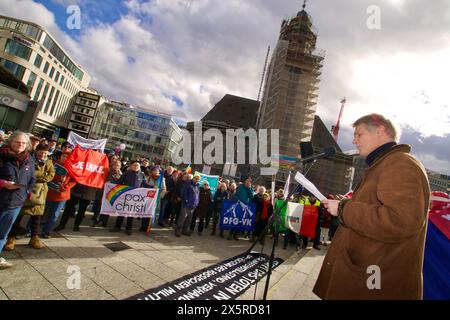 Frankfurt, Deutschland, 24. Februar 2024. Demo "der Jahrestag des russischen Angriffs auf die Ukraine". Stockfoto