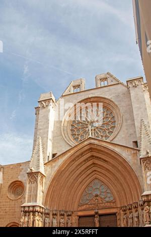 Tarragonas Kathedrale Saint Thecla, erbaut von 1170 bis 1331 in einer Mischung aus romanischen und gotischen Stilen Stockfoto