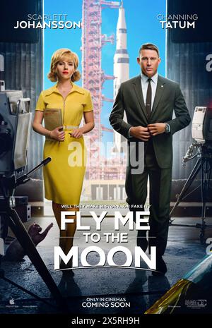 Fly Me to the Moon (2024) von Greg Berlanti mit Scarlett Johansson, Channing Tatum und Woody Harrelson. Marketing-Maven Kelly Jones verursacht Chaos bei der ohnehin schwierigen Aufgabe von Launch Director Cole Davis. Wenn das Weiße Haus die Mission für zu wichtig hält, um sie zu scheitern, wird Jones angewiesen, eine falsche Mondlandung als Backup zu inszenieren. US Advance Poster.***NUR REDAKTIONELLE VERWENDUNG*** Credit: BFA / Columbia Pictures Stockfoto