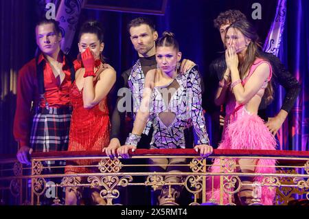 Gabriel Kelly, Malika Dzumaev, Vadim Garbuzov, Jana Wosnitza, Ann-Kathrin Bendixen und Valentin Lusin in der zehnten Live-Show der 17. Staffel der RTL-Tanzshow Let s Dance im Musical Dome. Köln, 10.05.2024 *** Gabriel Kelly, Malika Dzumaev, Vadim Garbuzov, Jana Wosnitza, Ann Kathrin Bendixen und Valentin Lusin in der zehnten Liveshow der 17. Staffel der RTL Tanzshow Let s Dance in the Musical Dome Cologne, 10 05 2024 Foto:XR.xSchmiegeltx/xFuturexImagex lets dance1005 4760 Stockfoto