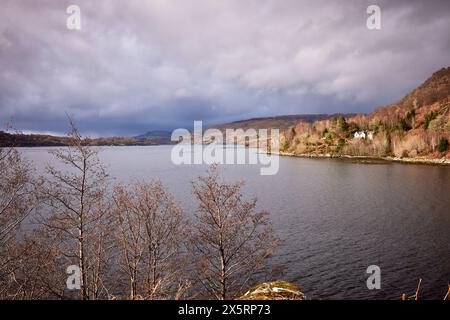 Stürmischer Himmel mit Blick auf Loch Etive von Eilean Duirinnis, Bonawe, Argyll und Bute, Schottland Stockfoto