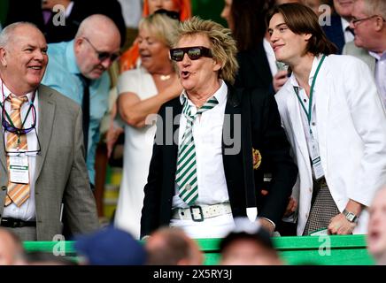 Rod Stewart in der Tribüne vor dem Cinch Premiership Spiel im Celtic Park, Glasgow. Bilddatum: Samstag, 11. Mai 2024. Stockfoto