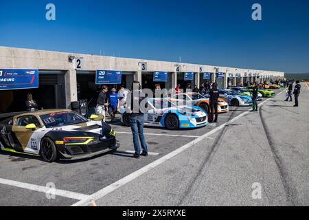 Ambiance Pitlane, während der 2. Runde des Championnat de France FFSA GT 2024, vom 10. Bis 12. Mai 2024 auf dem Circuit de Lédenon in Lédenon, Frankreich - Foto Marc de Mattia/DPPI Credit: DPPI Media/Alamy Live News Stockfoto