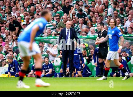 Rangers-Manager Philippe Clement (Mitte) Gesten während des Cinch Premiership Matches im Celtic Park, Glasgow. Bilddatum: Samstag, 11. Mai 2024. Stockfoto