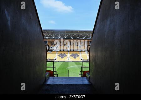 Wolverhampton, Großbritannien. Mai 2024. Eine allgemeine Ansicht von Molineux vor dem Premier League-Spiel Wolverhampton Wanderers gegen Crystal Palace in Molineux, Wolverhampton, Vereinigtes Königreich, 11. Mai 2024 (Foto: Cody Froggatt/News Images) in Wolverhampton, Vereinigtes Königreich am 2024. (Foto: Cody Froggatt/News Images/SIPA USA) Credit: SIPA USA/Alamy Live News Stockfoto