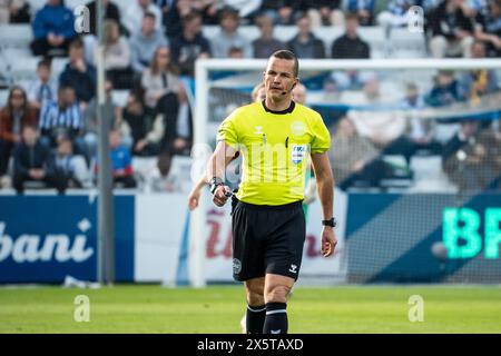 Odense, Dänemark. Mai 2024. Schiedsrichter Morten Krogh wurde während des 3F Superliga-Spiels zwischen Odense BK und Lyngby BK im Nature Energy Park in Odense gesehen. (Foto: Gonzales Photo/Alamy Live News Stockfoto