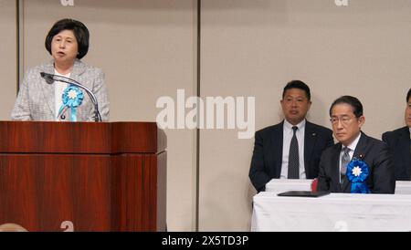 Tokio, Japan. Mai 2024. Der ehemalige Entführte Hitomi Soga(L) spricht während der Kundgebung der Familien der von Nordkorea entführten Opfer in Tokio, Japan am Samstag, den 11. Mai 2024. Foto: Keizo Mori/UPI Credit: UPI/Alamy Live News Stockfoto