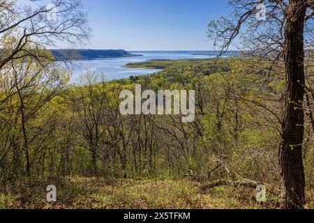 Mississippi River Lake Pepin – Eine malerische Flusslandschaft im Frühling. Stockfoto