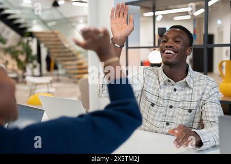 Geschäft Leute zuerst im Büro Stockfoto
