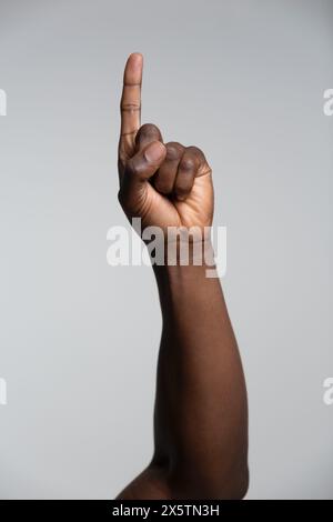 Nahaufnahme von der Hand, die der Mann zeigt Stockfoto