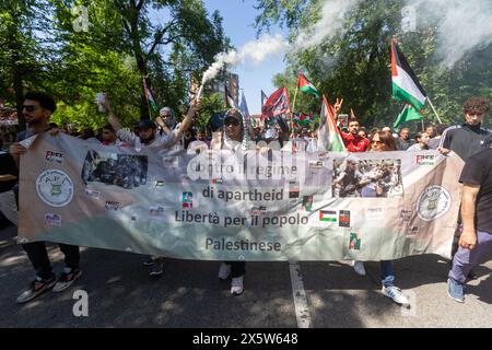 Mailand, Italien. Mai 2024. Corteo manifestanti palestinesi e studenti diretti al Politecnico - Cronaca - Mailand, Italia - Sabato, 11 Maggio 2024 (Foto Stefano Porta / LaPresse) Prozession palästinensischer Demonstranten und Studenten auf dem Weg zum Polytechnikum - Nachrichten - Mailand, Italien - Samstag, 11. Mai 2024 (Foto Stefano Porta / LaPresse) LaPresse/Alamy Live News Stockfoto