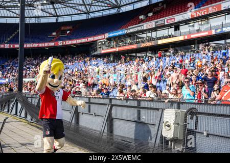 Rotterdam, Niederlande. Mai 2024. Rotterdam - Koentje während des Spiels zwischen Feyenoord V1 und FC Utrecht V1 im Stadion Feijenoord de Kuip am 11. Mai 2024 in Rotterdam, Niederlande. Credit: Box to Box Pictures/Alamy Live News Stockfoto